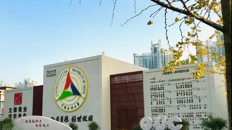 在实际操作中，品牌策划与品牌设计需要相互配合，共同推进品牌建设。以下是一些建议：